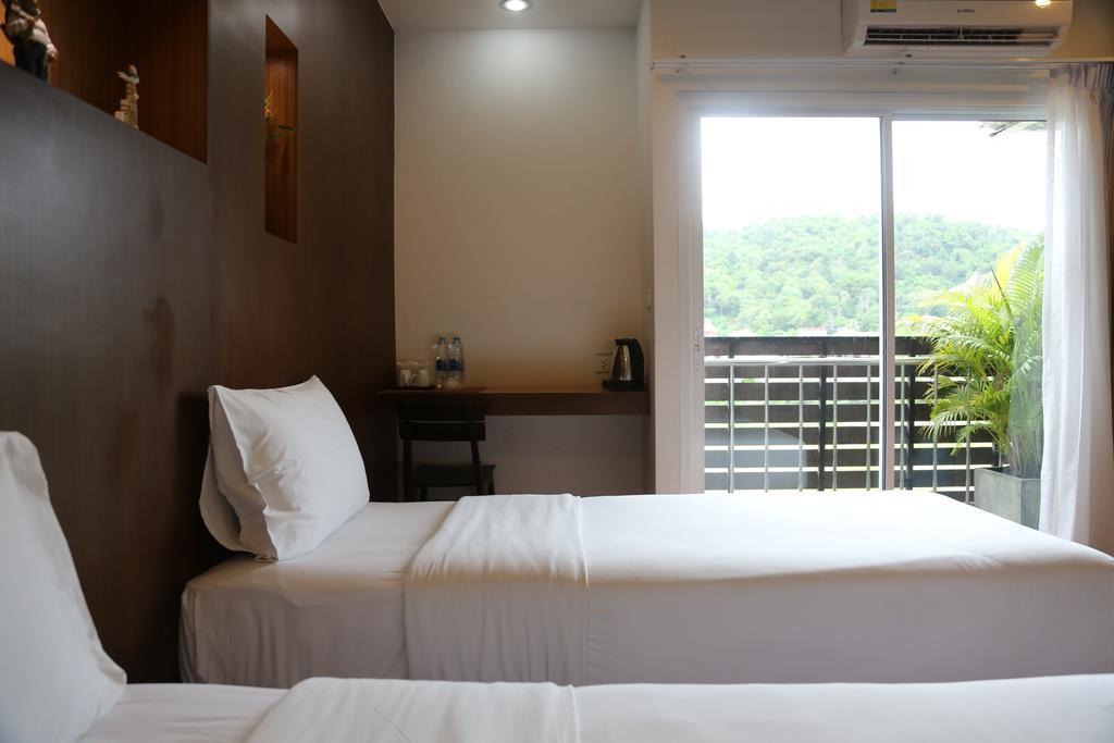 Tree Hug Home Patong Buitenkant foto
