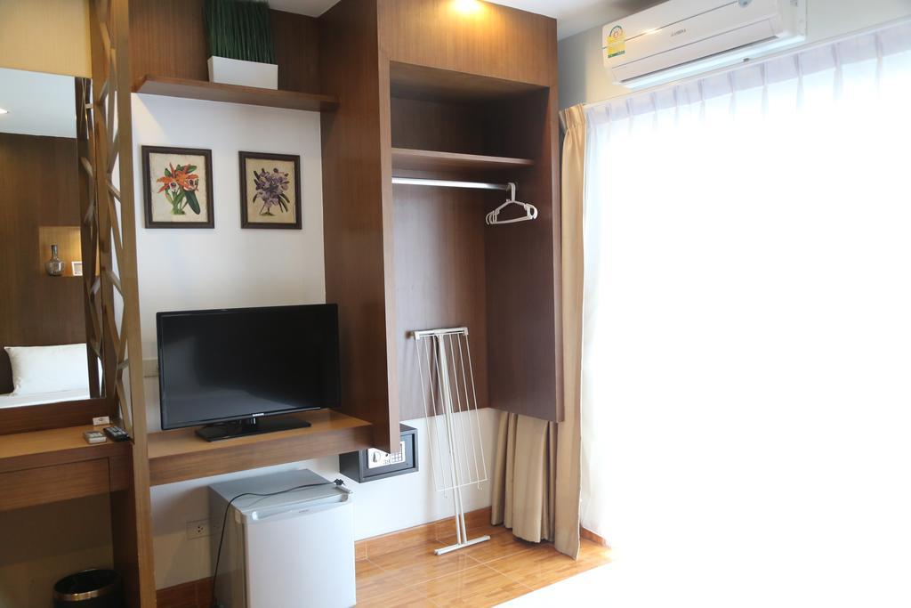 Tree Hug Home Patong Buitenkant foto