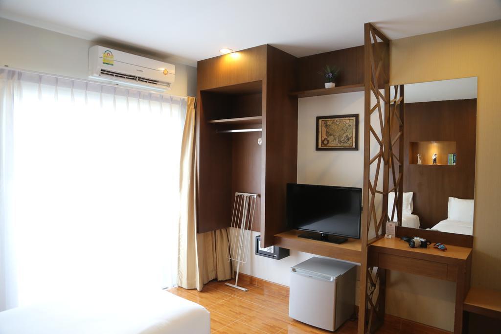 Tree Hug Home Patong Buitenkant foto