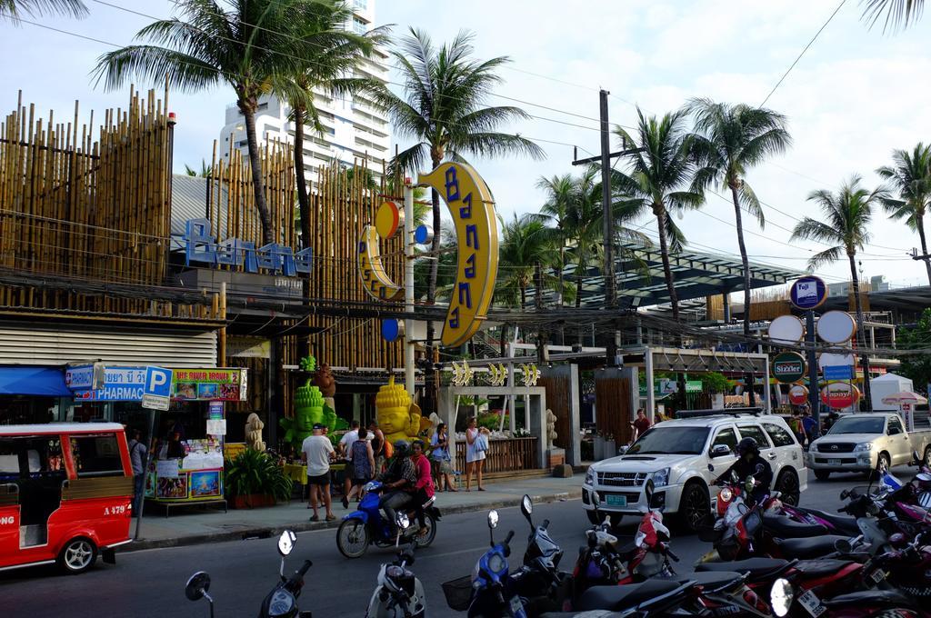 Tree Hug Home Patong Buitenkant foto